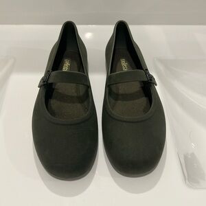 Melissa green velvet flats. Never used